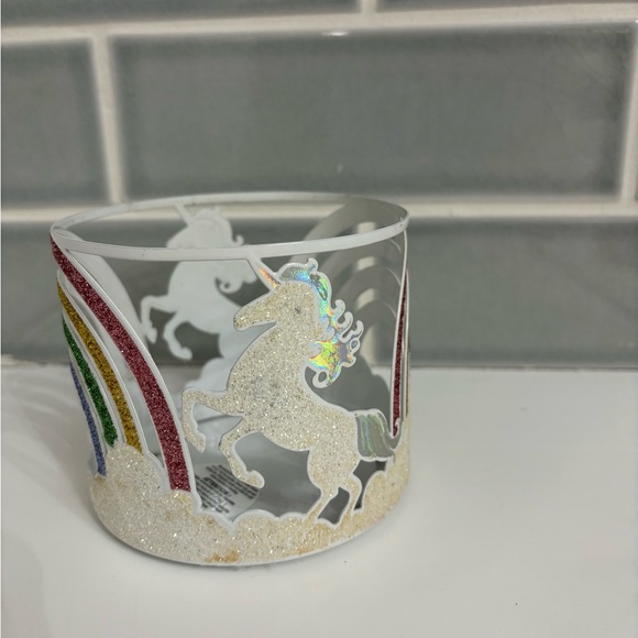Bath & Body Works White Rainbow Unicorn Large 3-Wick Candle - Picture 4 of 6